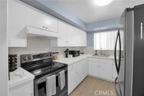 6151 Canterbury Drive #105 listing photo