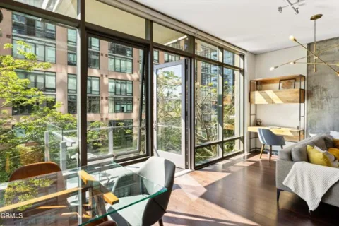 1100 S Hope Street #811 listing photo