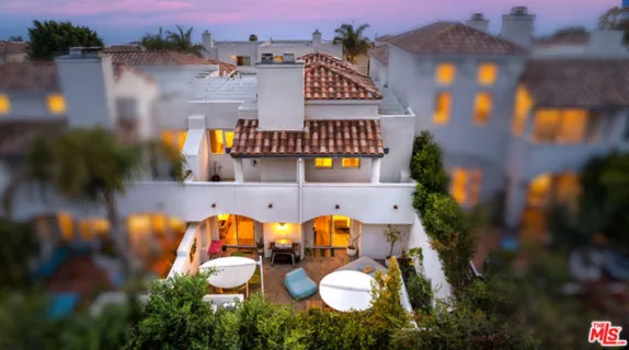 6435 Zumirez Drive #9 listing photo