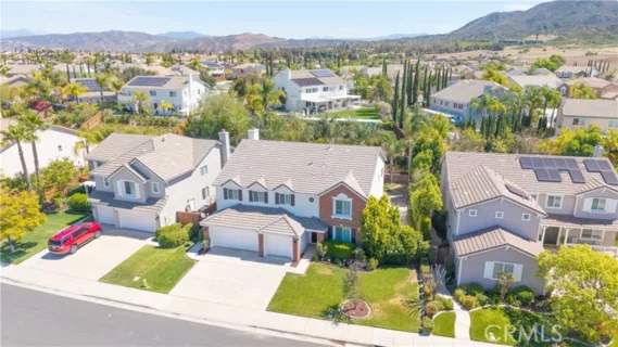 45000 Vine Cliff listing photo