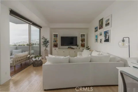 7250 Franklin Avenue #1008 listing photo