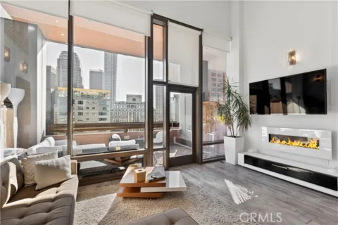 1100 Wilshire Boulevard #1707 listing photo
