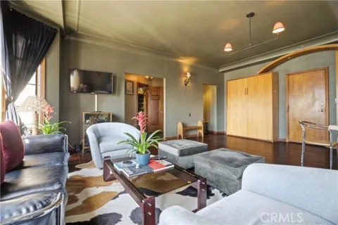 800 E Ocean #1006 listing photo