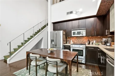 133 N The Promenade #417 listing photo