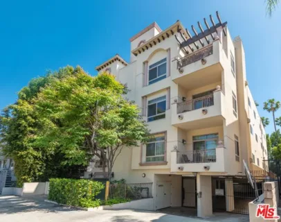 11582 Moorpark Street #104 listing photo