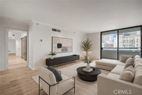 600 W 9th #1103 listing photo