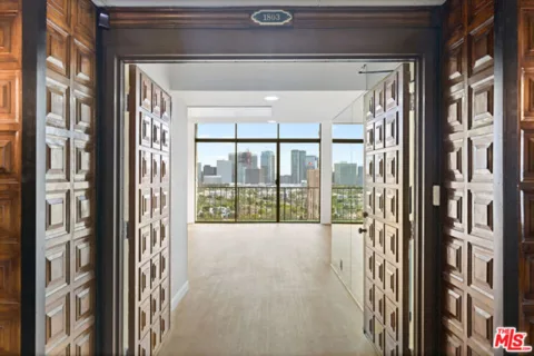 10535 Wilshire Boulevard #1803 listing photo