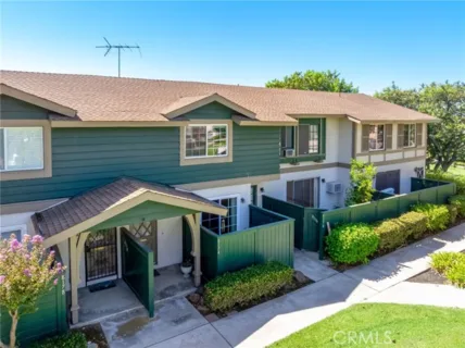 8174 Glengarry Green listing photo