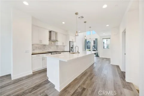 1658 Topanga listing photo