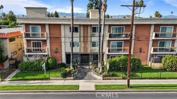 20327 Saticoy Street #102 listing photo