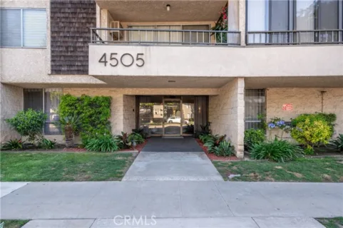 4505 California #402 listing photo