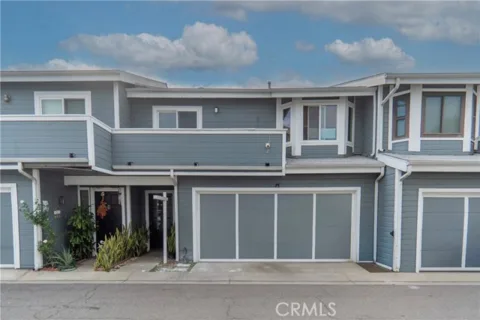 1260 E La Palma listing photo