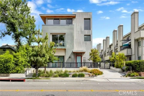 943 E California Boulevard #2 listing photo