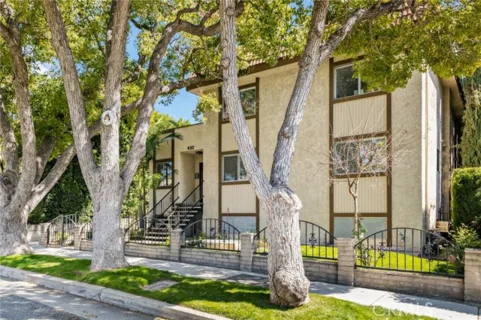432 S Oak Knoll Avenue #4 listing photo