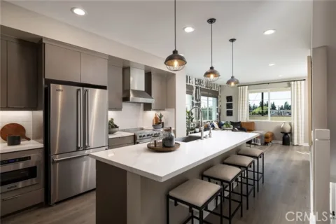 166 E Whittier Boulevard listing photo
