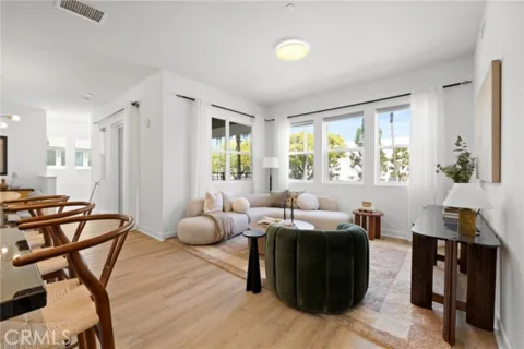 1502 S Urbana Street listing photo