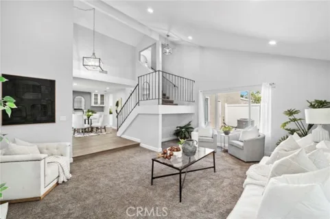 21104 Via Rincon listing photo