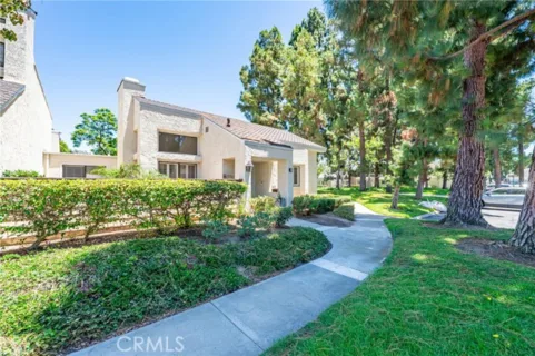 31 Claret listing photo