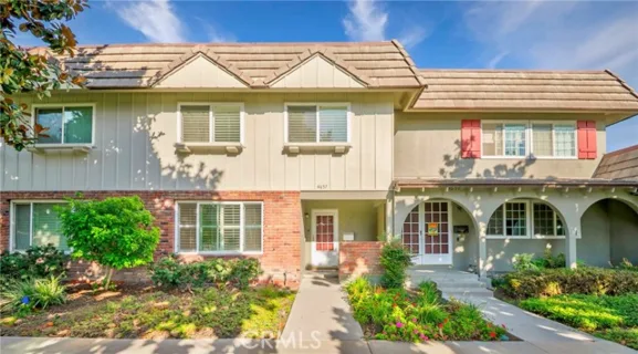 4657 Larwin listing photo