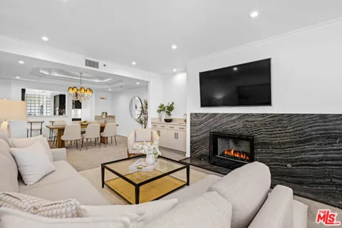 2122 Century Park Lane #306 listing photo