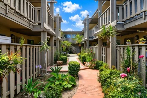 3365 Santa Fe Avenue #21 listing photo