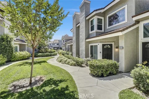 88 Greenmoor listing photo