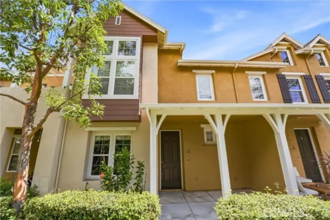 5 Azara listing photo