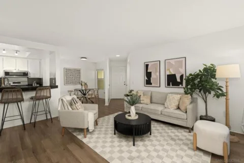 2063 Lakeridge #101 listing photo