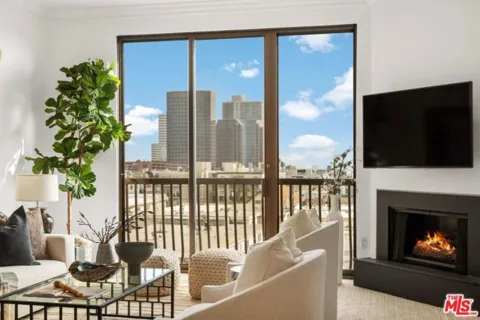 11847 Gorham Avenue #406 listing photo