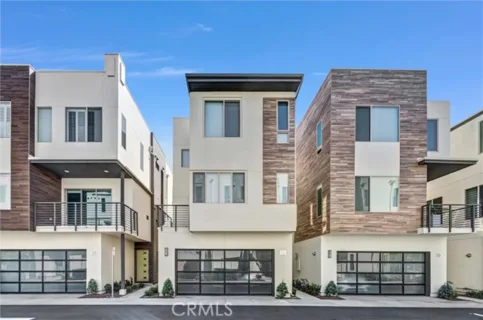 18 Ebb Tide listing photo