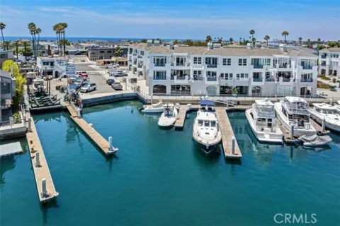 2600 Newport listing photo