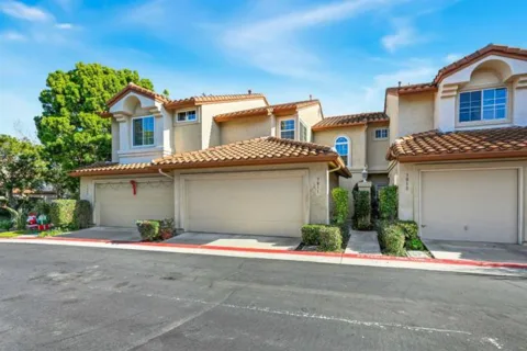 3811 Creststone listing photo