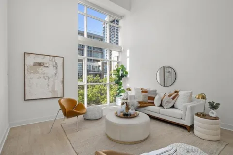 1325 Pacific Highway #313 listing photo