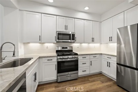 25 Via Vicini listing photo