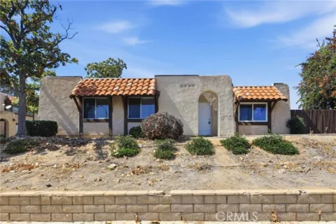 12246 Carnation #A listing photo