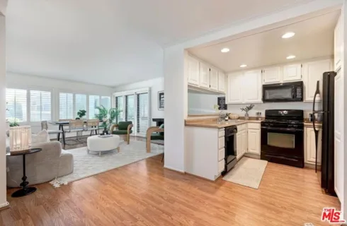 950 N Kings Road #254 listing photo