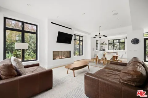 1037 21st Street listing photo
