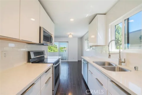 1601 Veteran Avenue #301/302 listing photo
