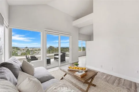58 Marseille listing photo