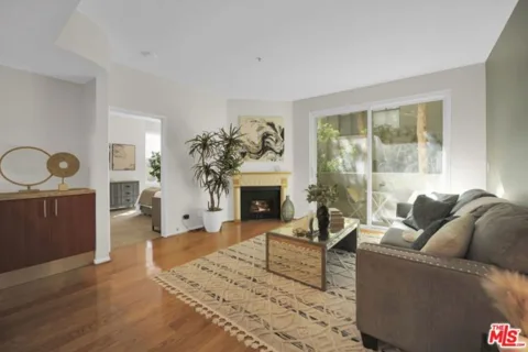 620 S Gramercy Place #135 listing photo