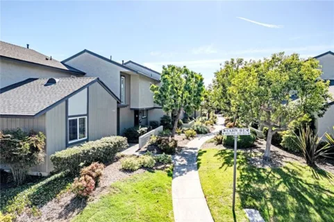 5539 Cajon listing photo