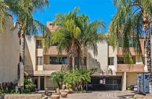 5325 Newcastle #108 listing photo
