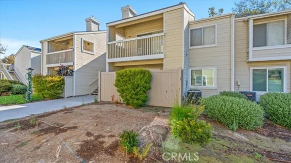 23506 Cambridge Road listing photo