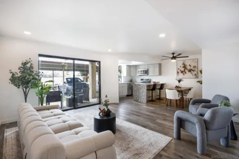 440 Citracado Parkway #5 listing photo