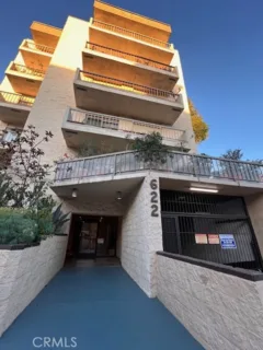 622 S Barrington #302 listing photo