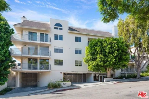 1129 Larrabee Street #11 listing photo