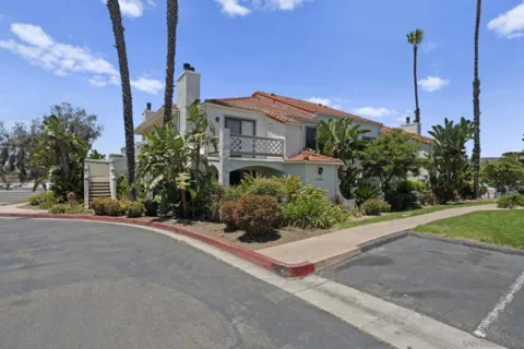 9409 Fairgrove Lane #204 listing photo