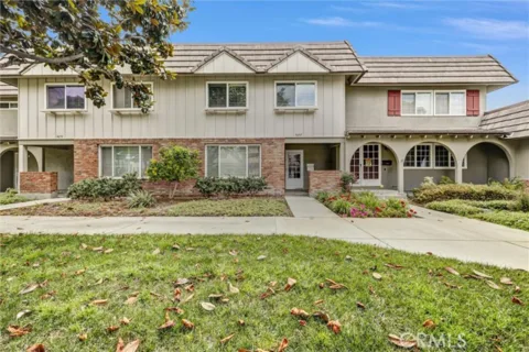 4657 Larwin Avenue listing photo