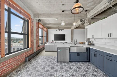 100 W 5th Street #7E listing photo