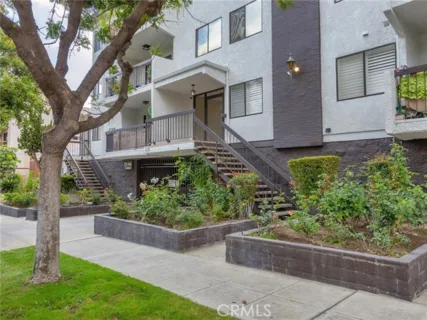 635 E Elmwood Avenue #203 listing photo